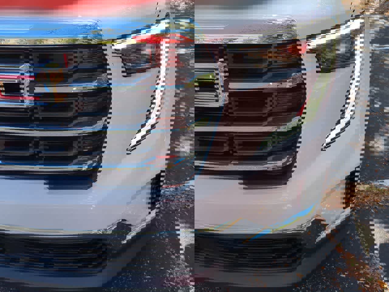 Used 2025 GMC Acadia Elevation image 11