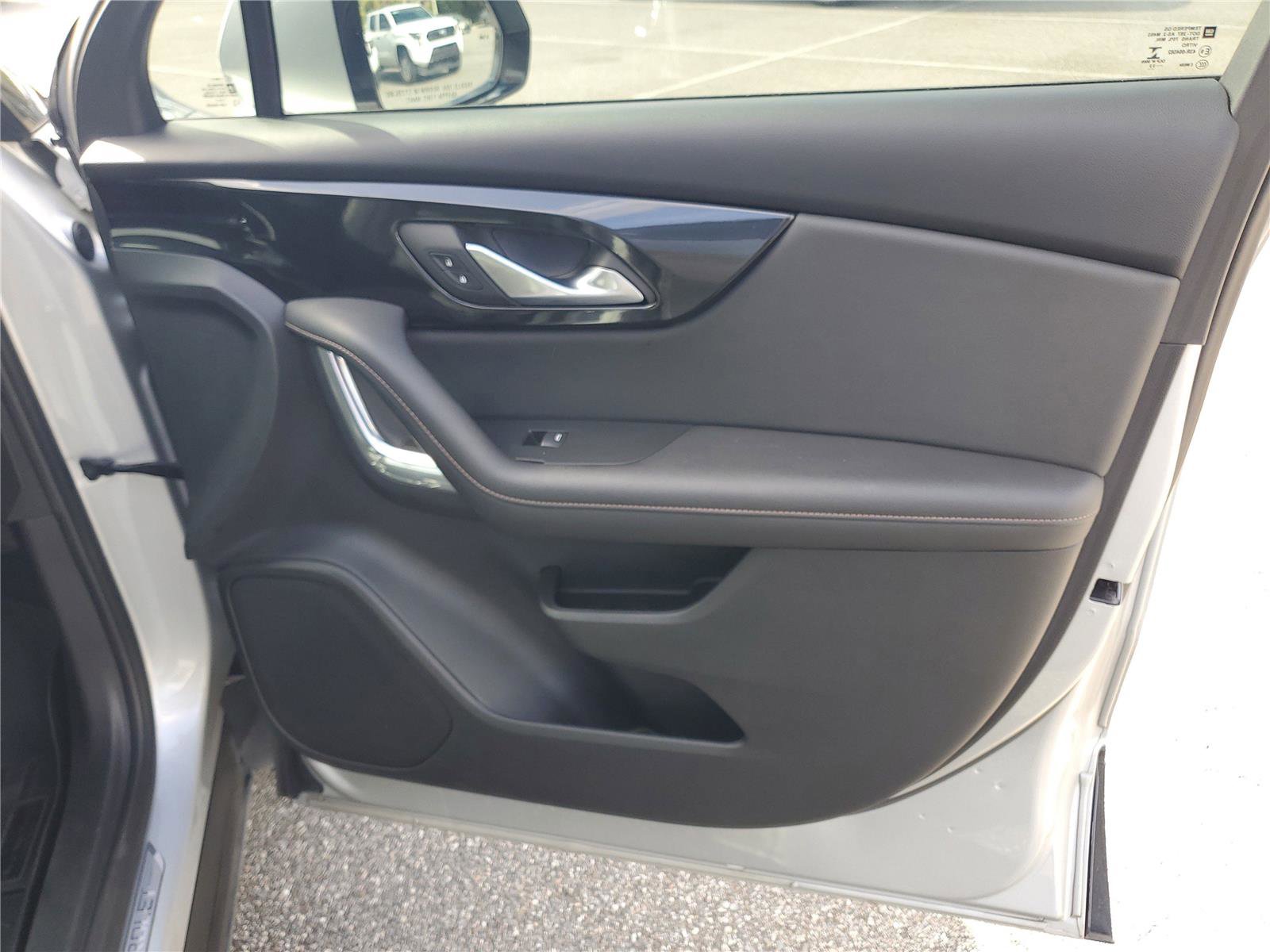 Used 2022 Chevrolet Blazer Premier image 40