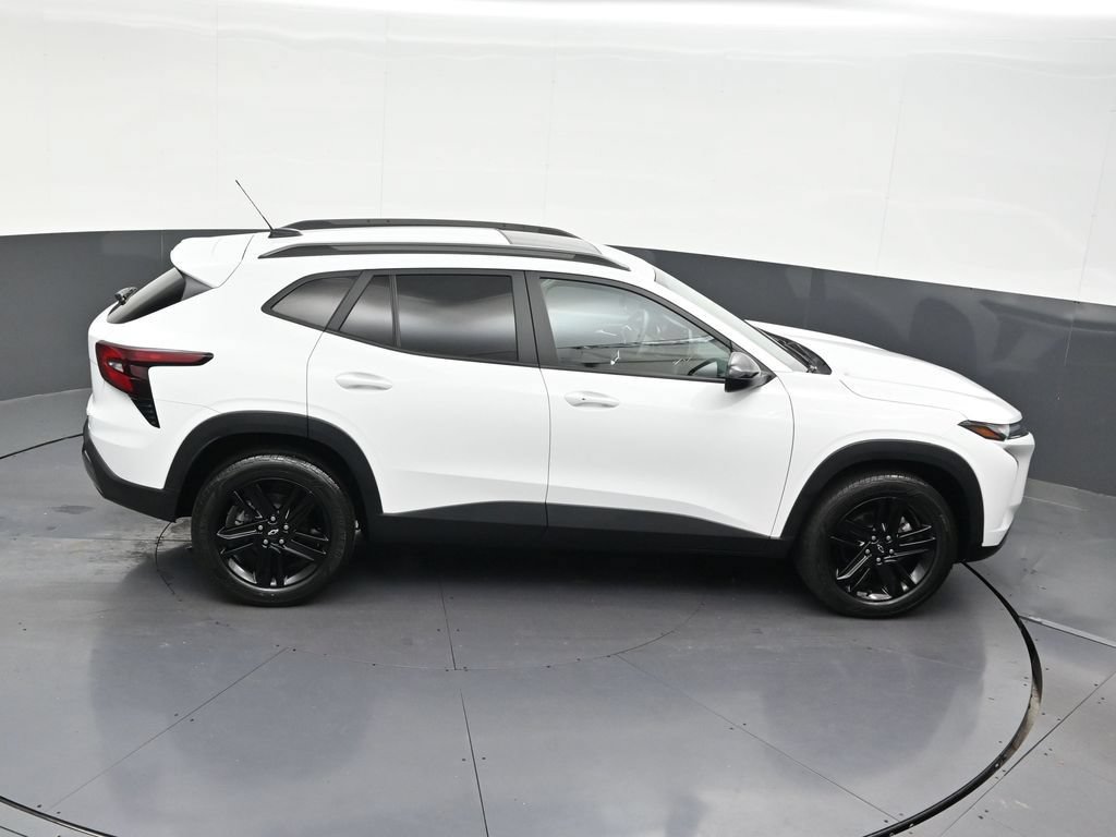 Used 2024 Chevrolet Trax ACTIV w/ Sunroof Package FWD image 21
