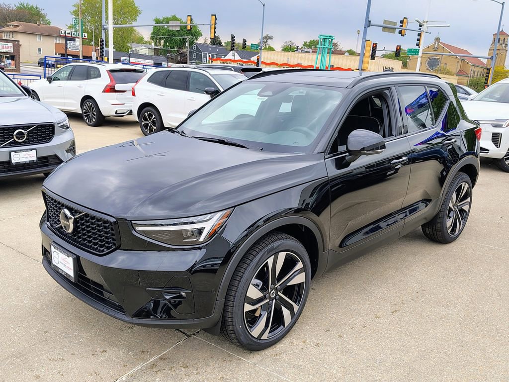 New 2026 Volvo XC40 B5 Ultra w/ Climate Package AWD/4WD image 6