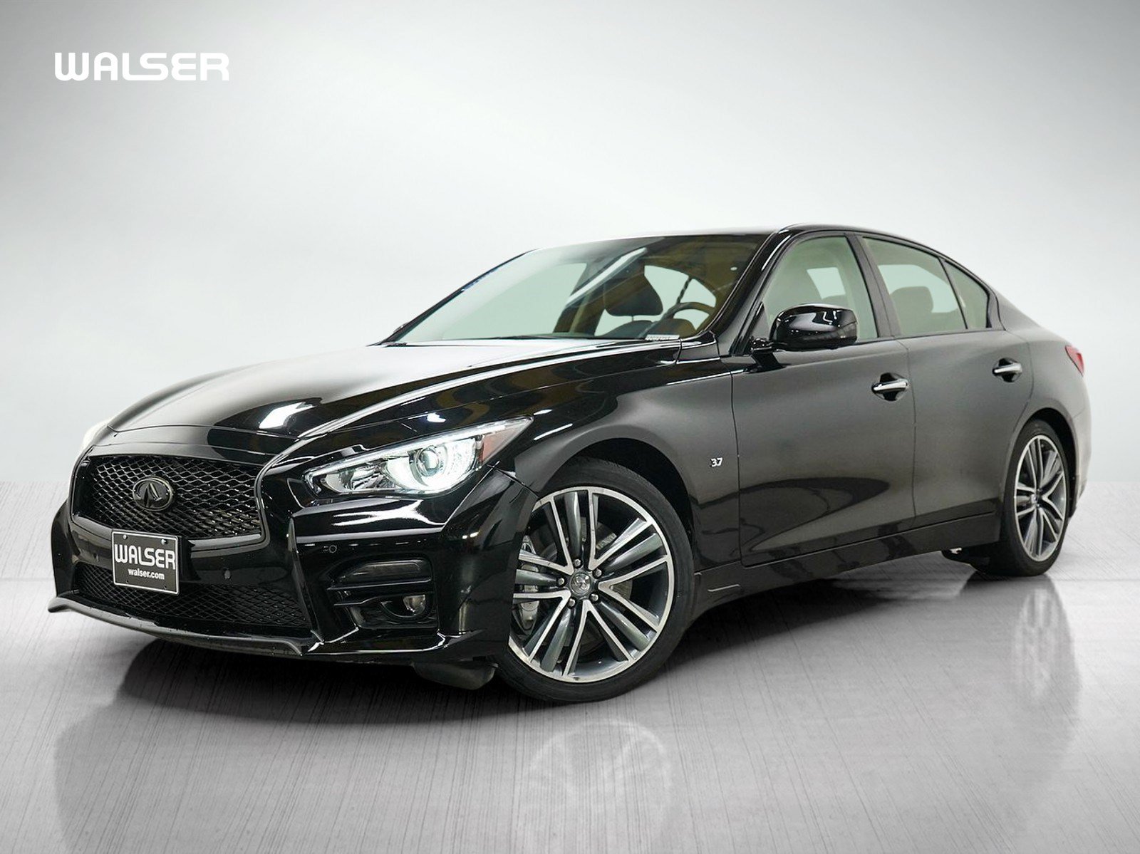 Used 2015 INFINITI Q50 AWD w/ Deluxe Touring Package image 1