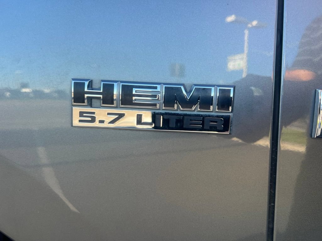 Used 2011 RAM 1500 Classic SLT w/ Luxury Group AWD/4WD image 19