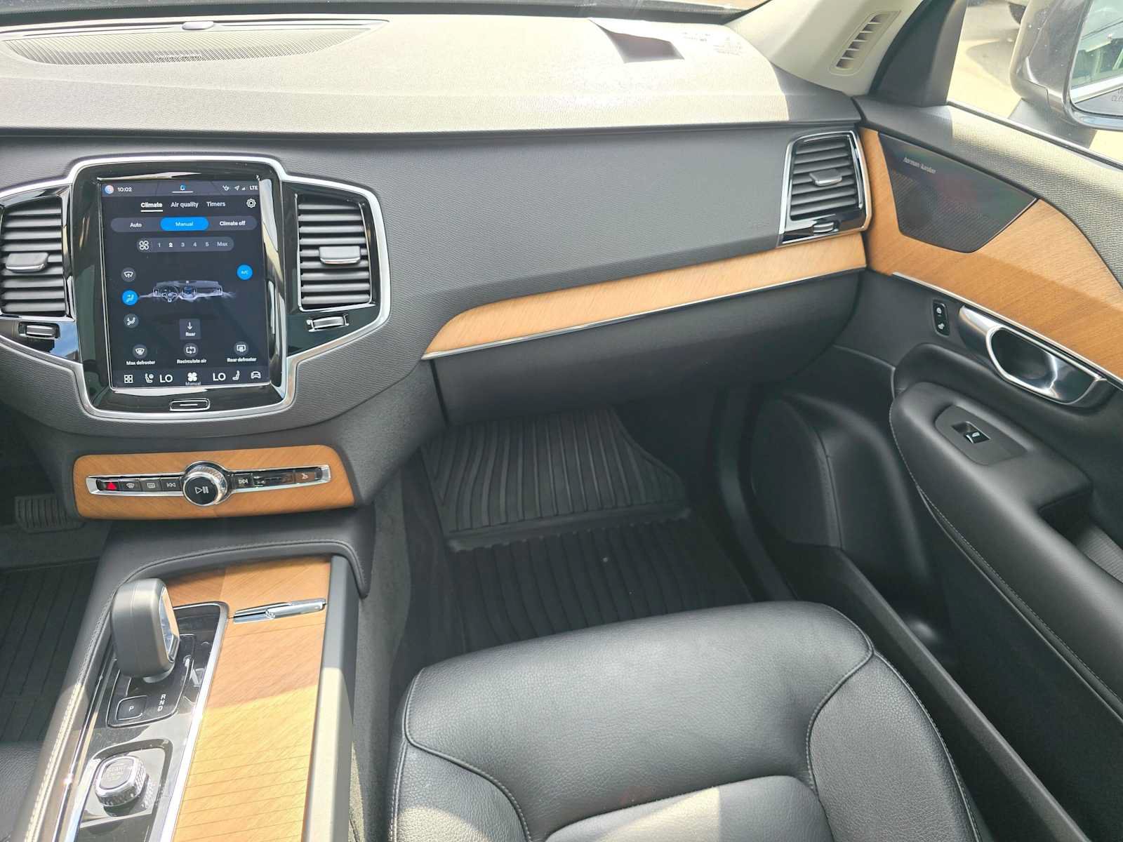 Certified 2023 Volvo XC90 T8 Plus w/ Protection Package Premier AWD/4WD image 20