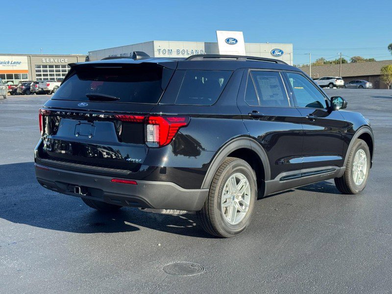 New 2026 Ford Explorer Active image 3