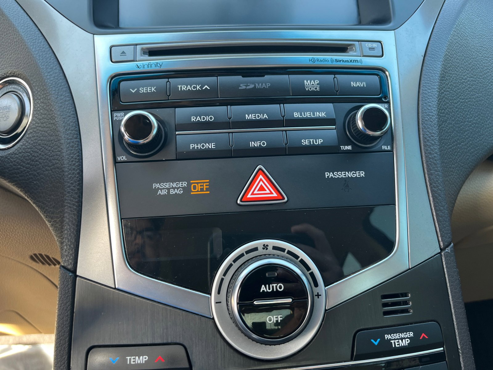 Used 2017 Hyundai Azera image 28