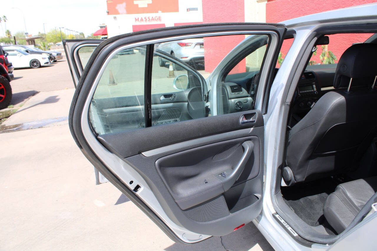 Used 2007 Volkswagen GTI 4-Door image 17