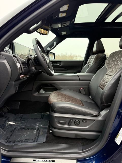 Used 2025 Nissan Armada Platinum Reserve image 16