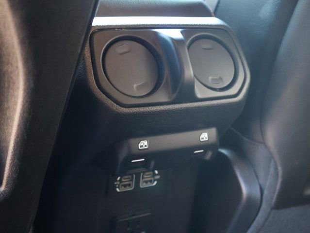 Used 2019 Jeep Wrangler Unlimited Rubicon w/ Uconnect 4C Nav & Sound Group AWD/4WD image 17