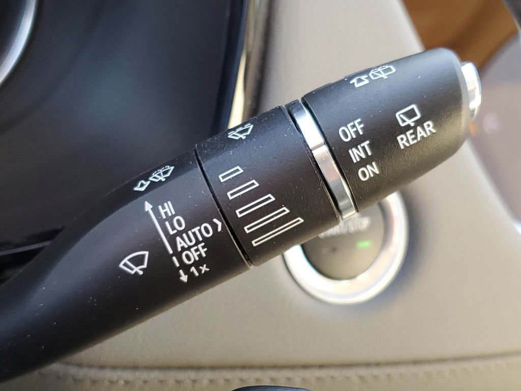 Used 2024 Cadillac XT5 Premium Luxury w/ LPO, Floor Liner Package image 15