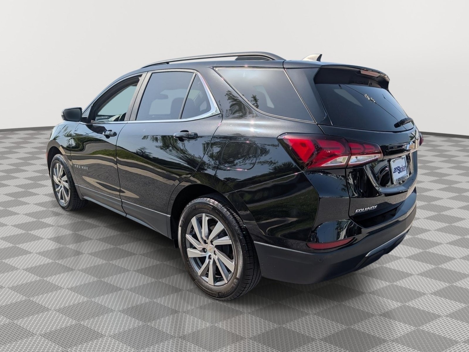 Used 2023 Chevrolet Equinox LT AWD/4WD image 3