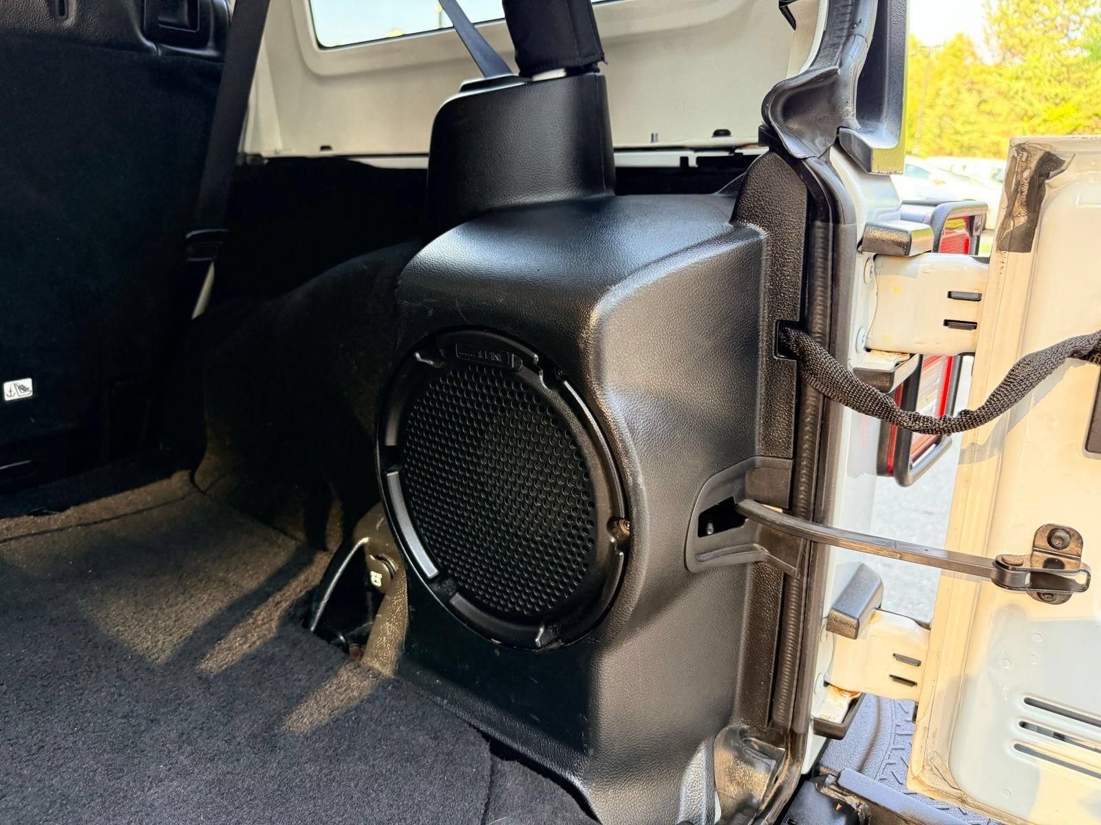 Used 2013 Jeep Wrangler Unlimited Sahara AWD/4WD image 13