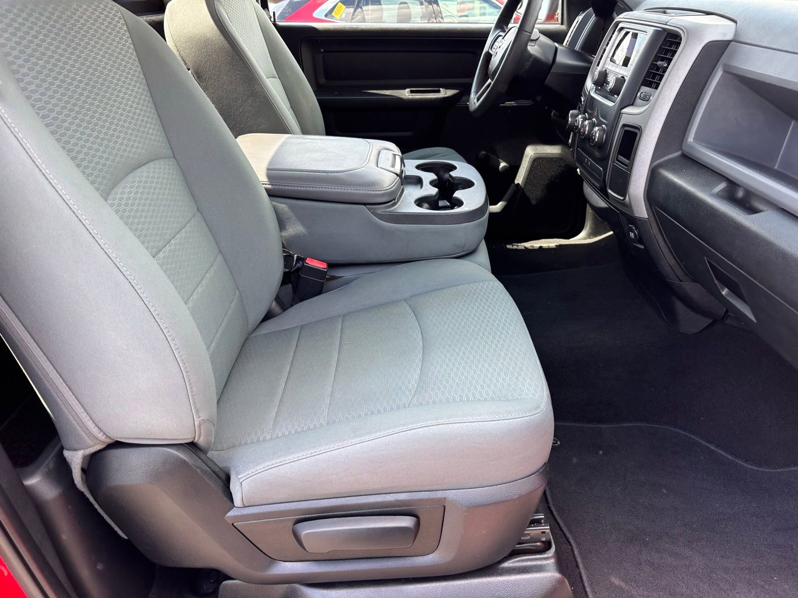 Used 2014 RAM 1500 Express RWD image 21