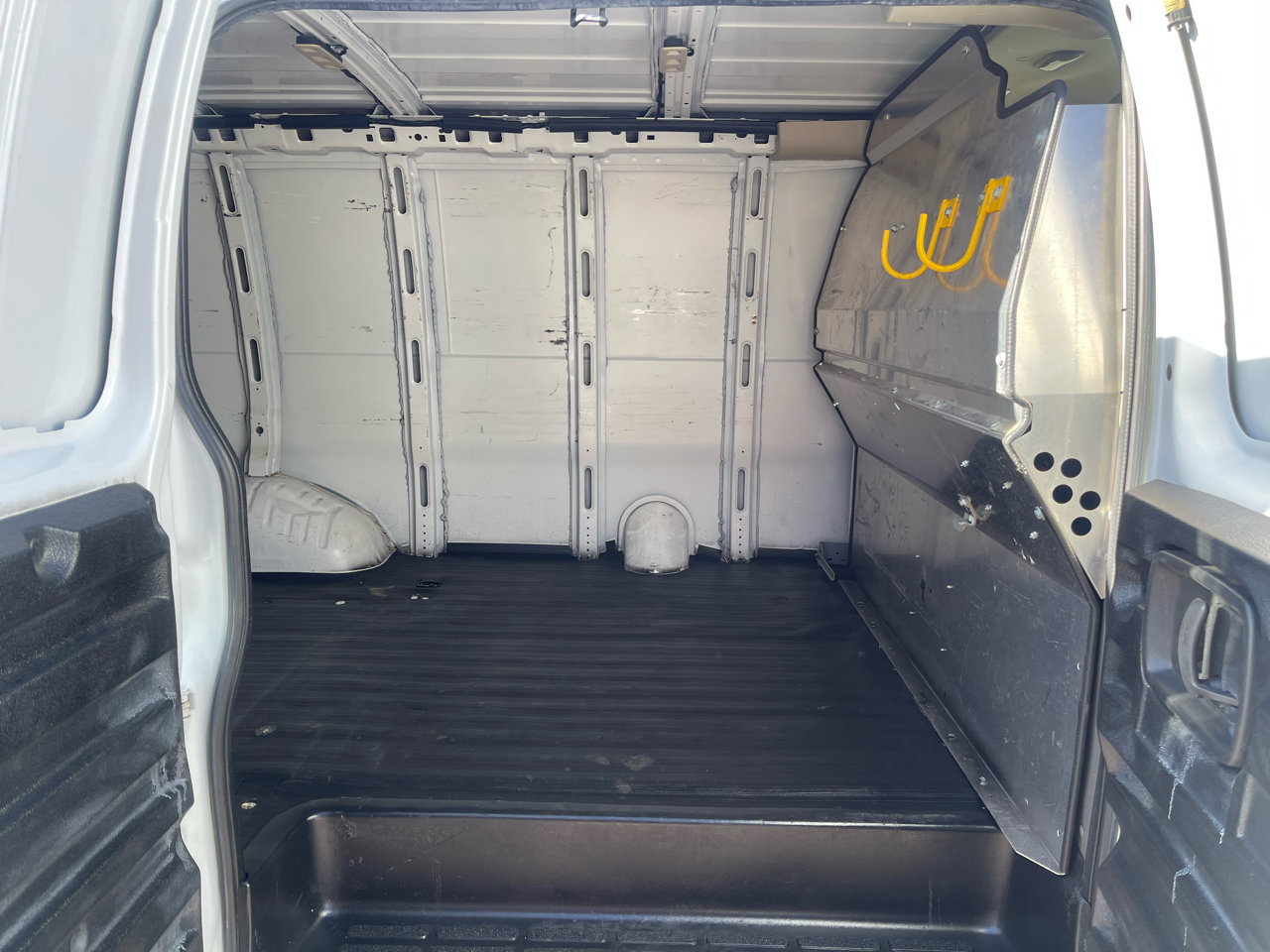 Used 2019 Chevrolet Express 2500 w/ Driver Convenience Package image 14