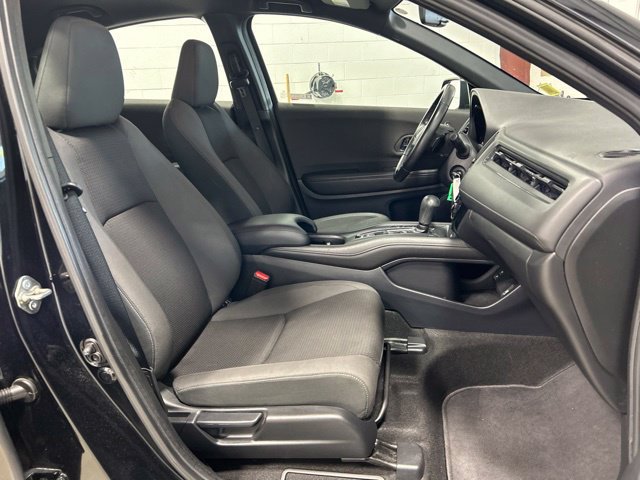 Used 2020 Honda HR-V Sport image 12