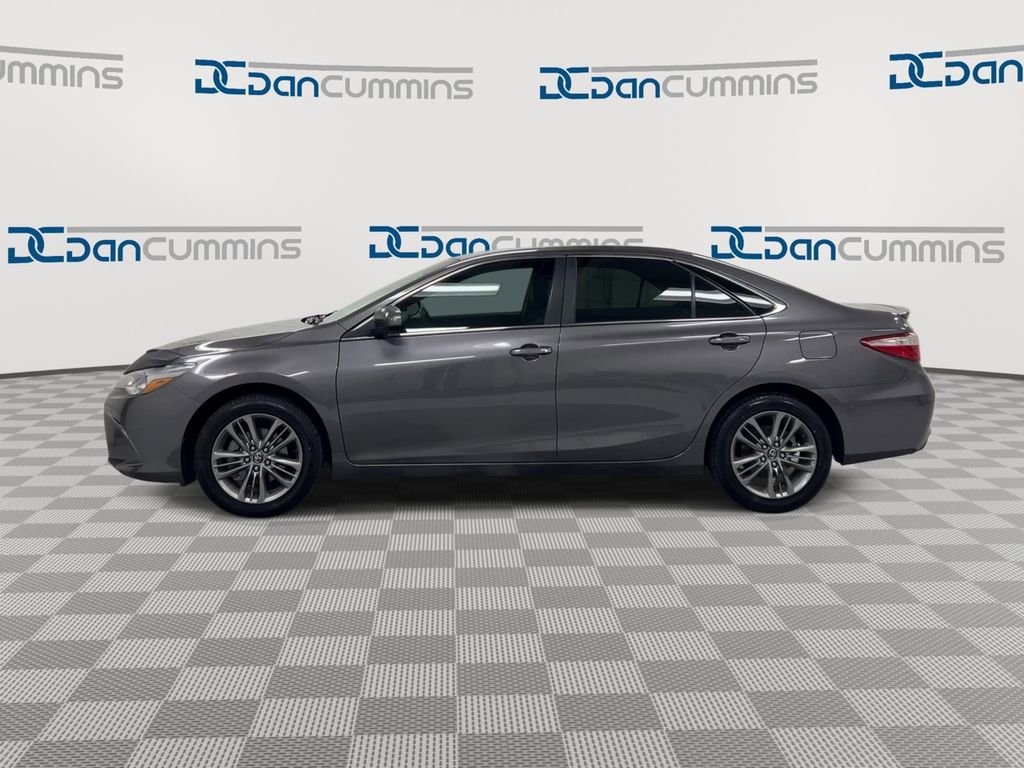 Used 2017 Toyota Camry SE FWD image 5