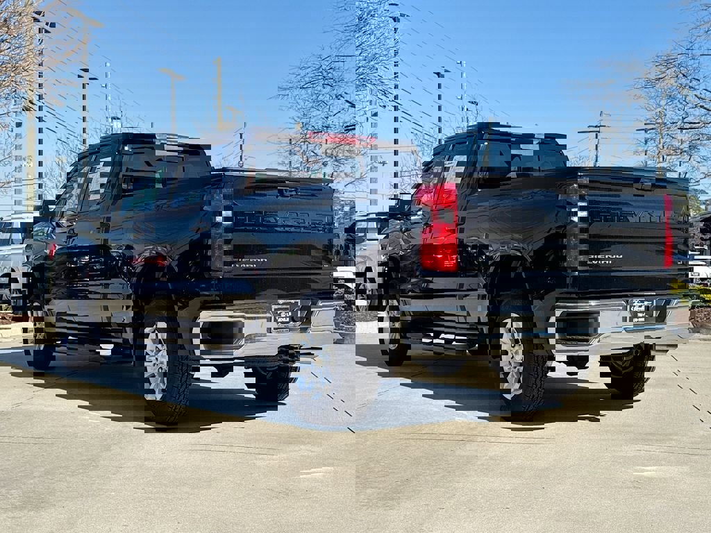 Used 2025 Chevrolet Silverado 1500 LT w/ Leather Package RWD image 6