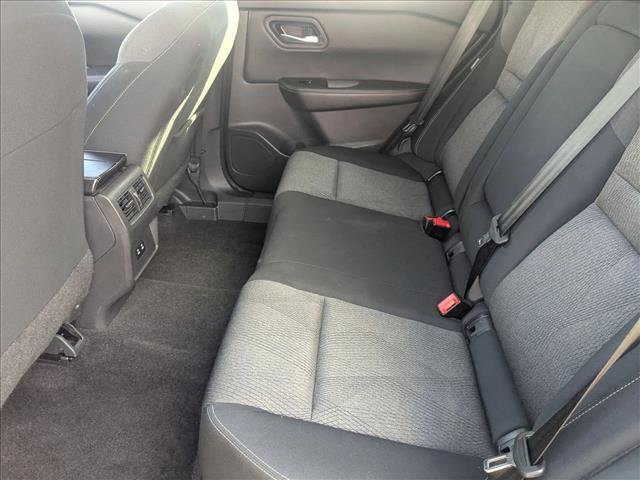 Used 2024 Nissan Rogue SV image 18