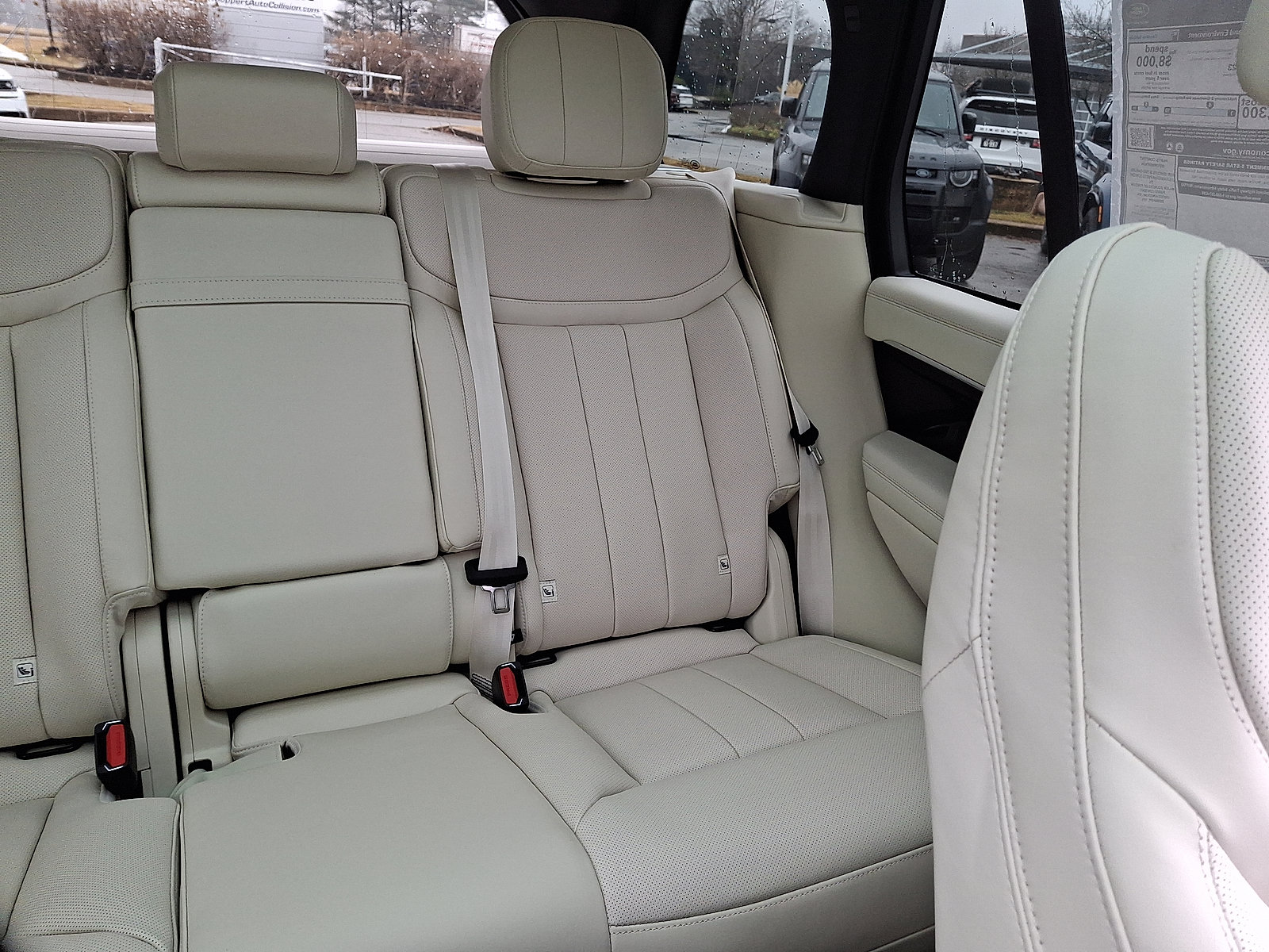 New 2026 Land Rover Range Rover SE image 17