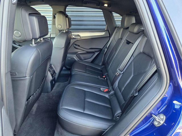 Used 2025 Porsche Macan image 19