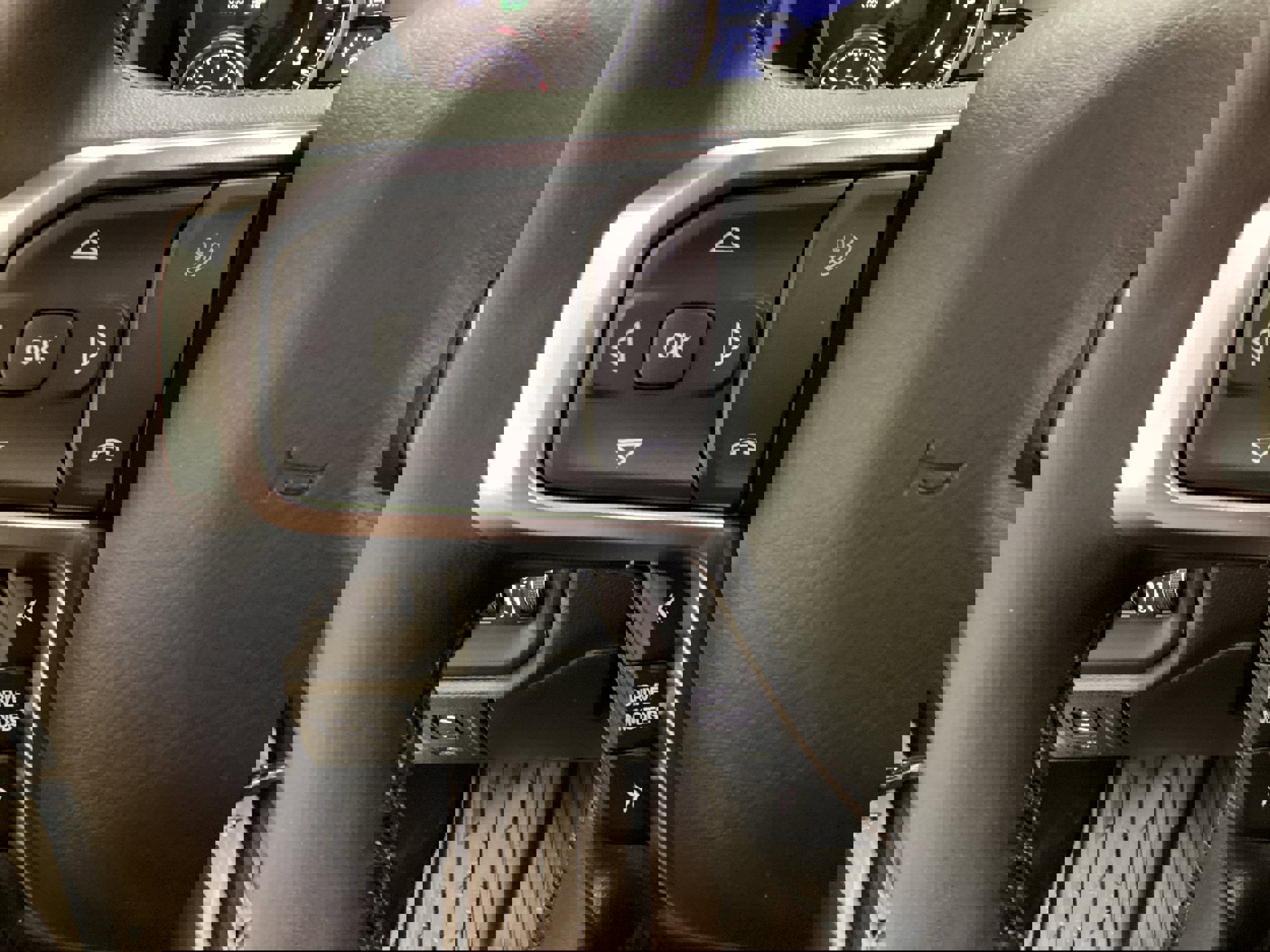 New 2026 RAM 1500 4x4 Crew Cab image 23