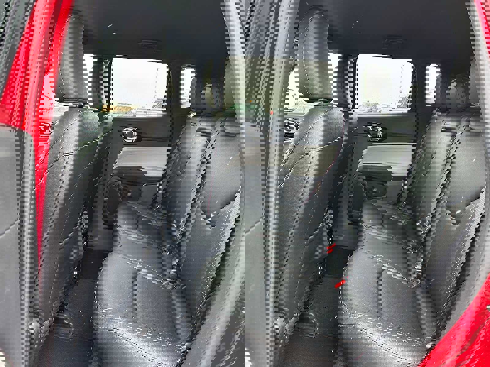 Used 2024 Jeep Compass Limited image 16