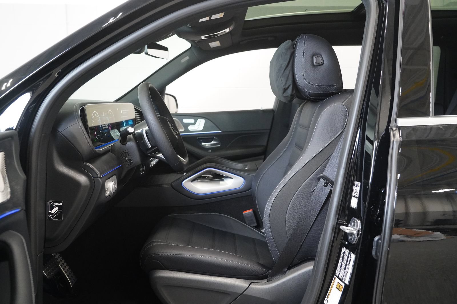 New 2026 Mercedes-Benz GLS 450 4MATIC image 14