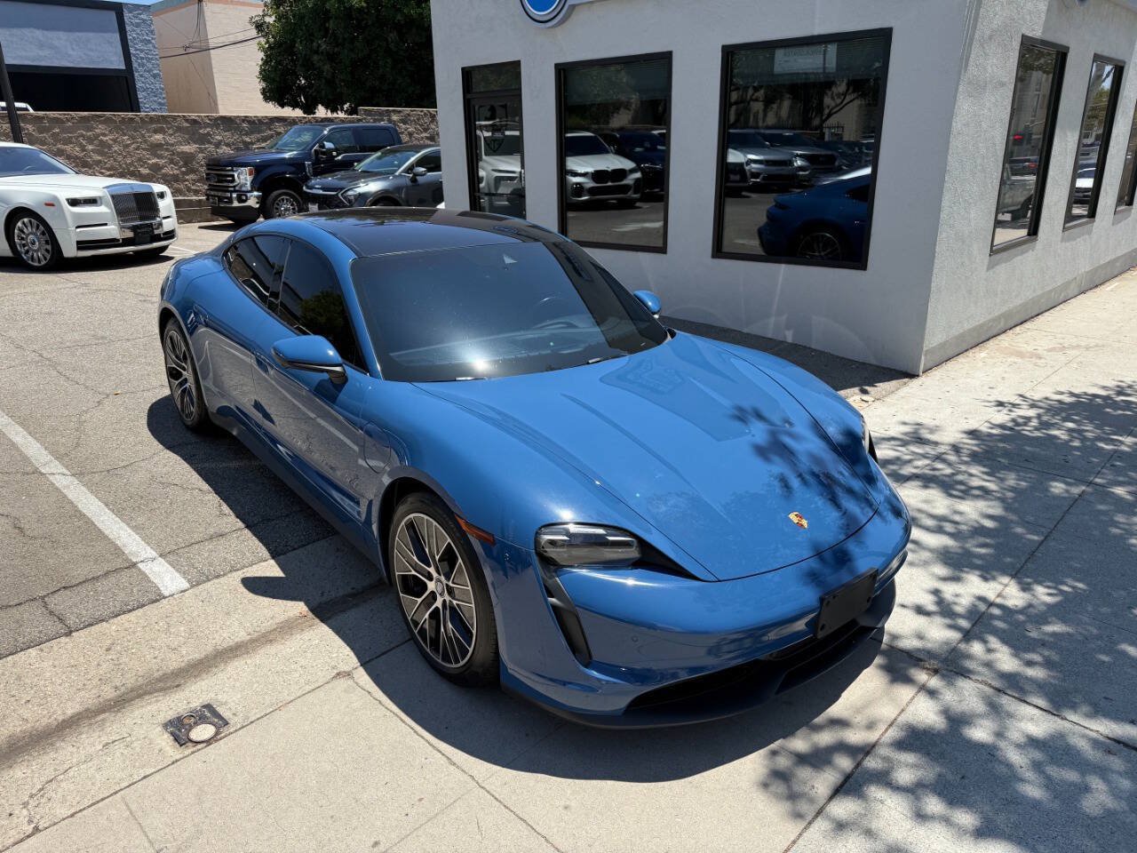 Used 2022 Porsche Taycan RWD image 16