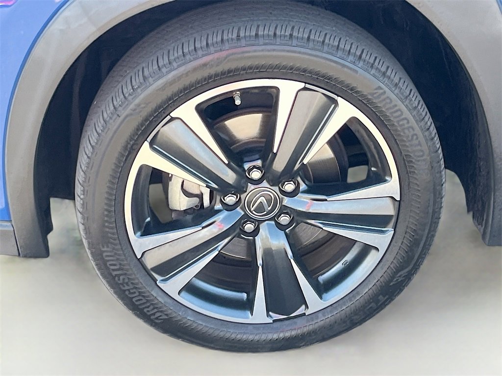 Used 2022 Lexus UX 200 image 30