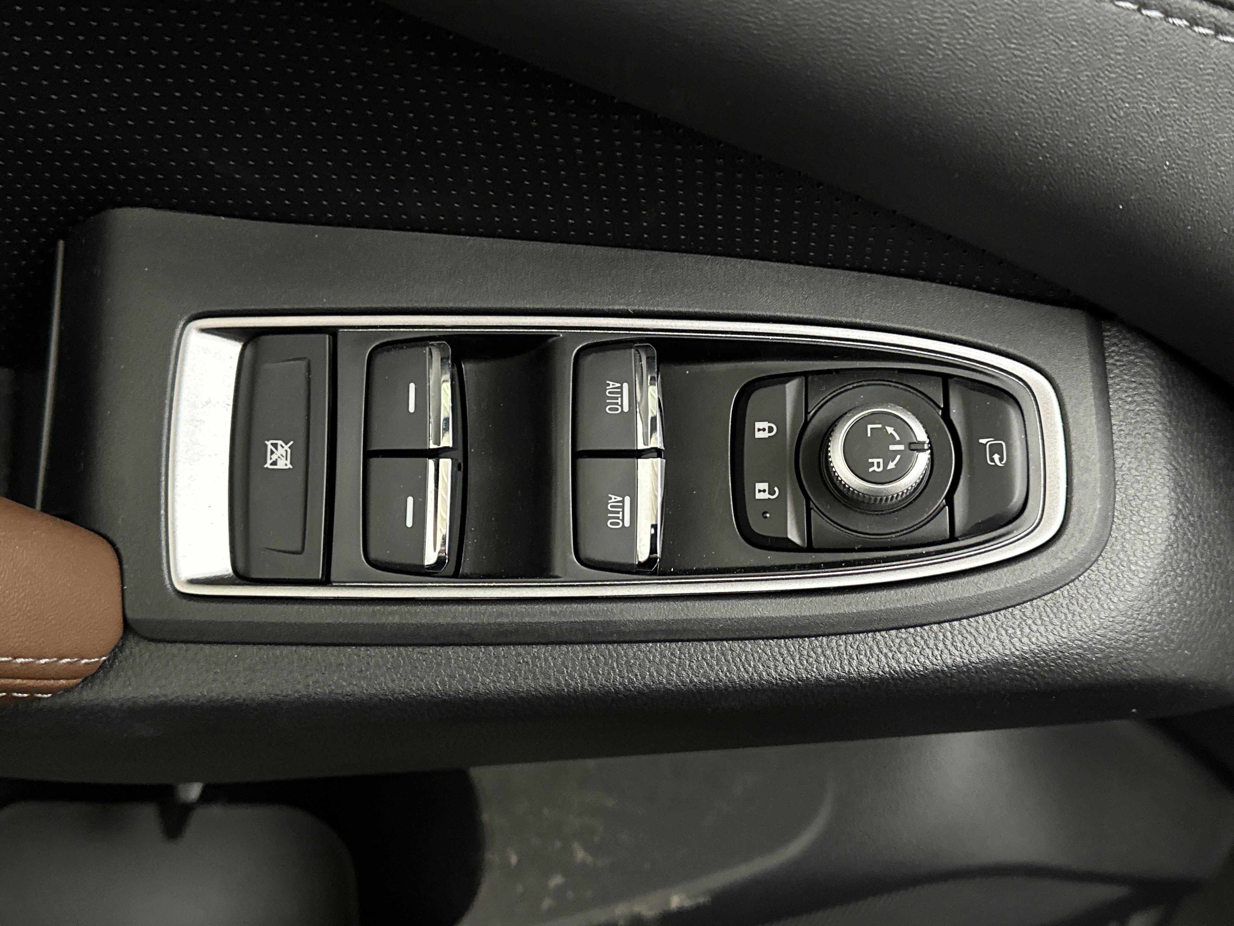 Certified 2025 Subaru Ascent Touring image 19