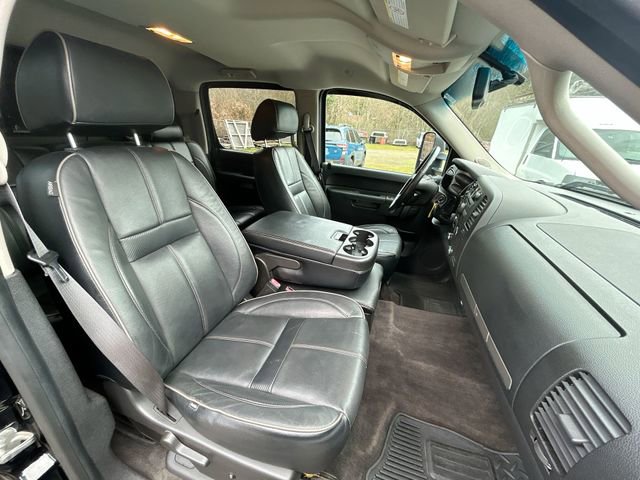 Used 2013 Chevrolet Silverado 2500 LT w/ Interior Plus Package image 23
