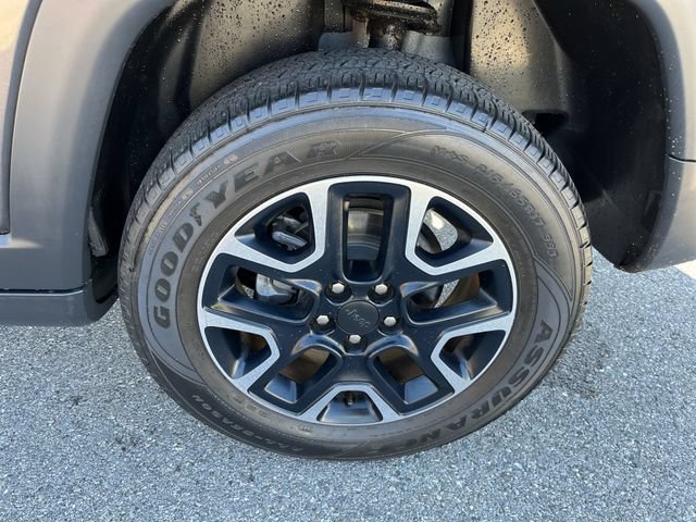 Used 2018 Jeep Compass Trailhawk w/ Cold Weather Group AWD/4WD image 19