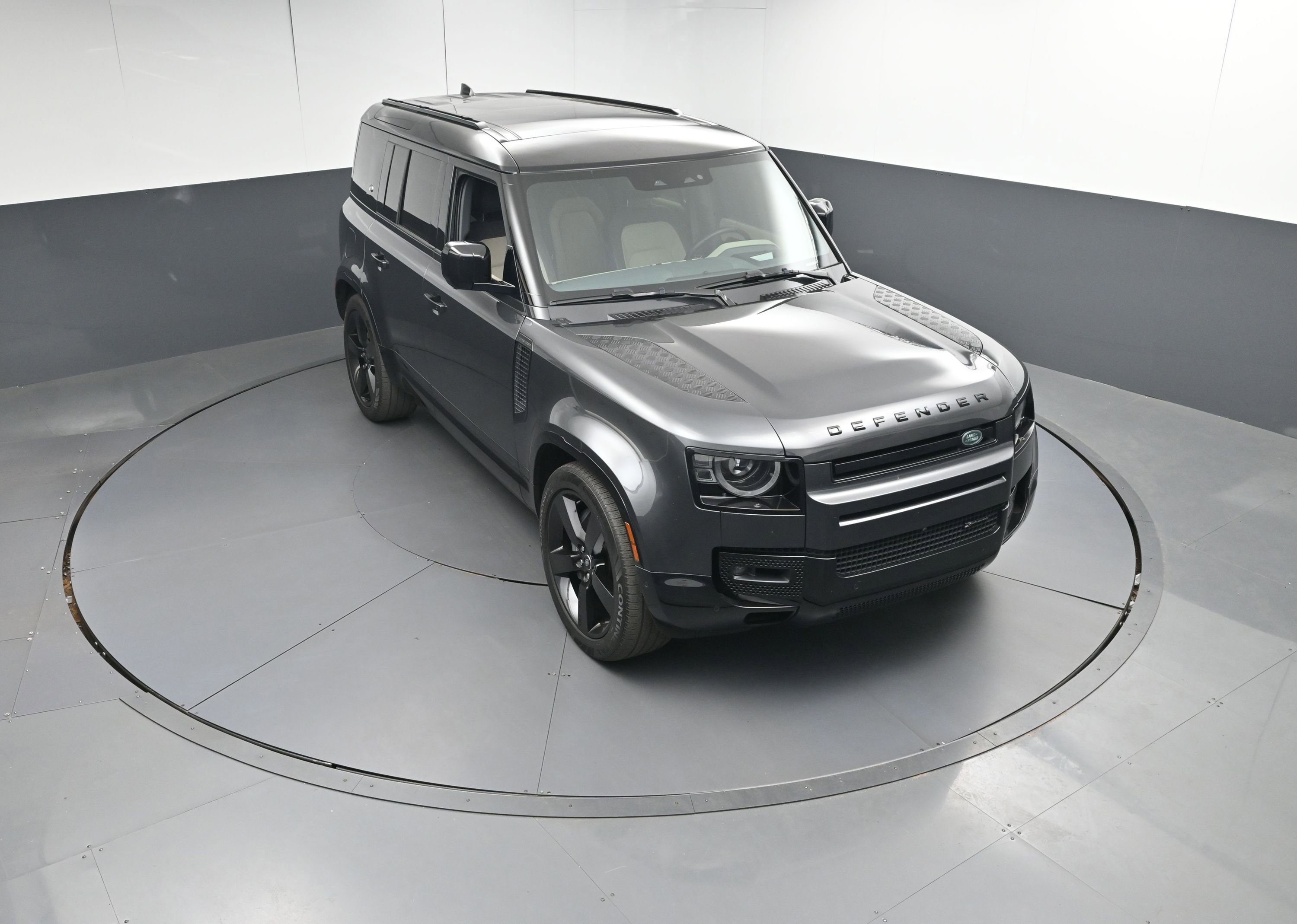 Used 2023 Land Rover Defender 110 X-Dynamic SE image 39