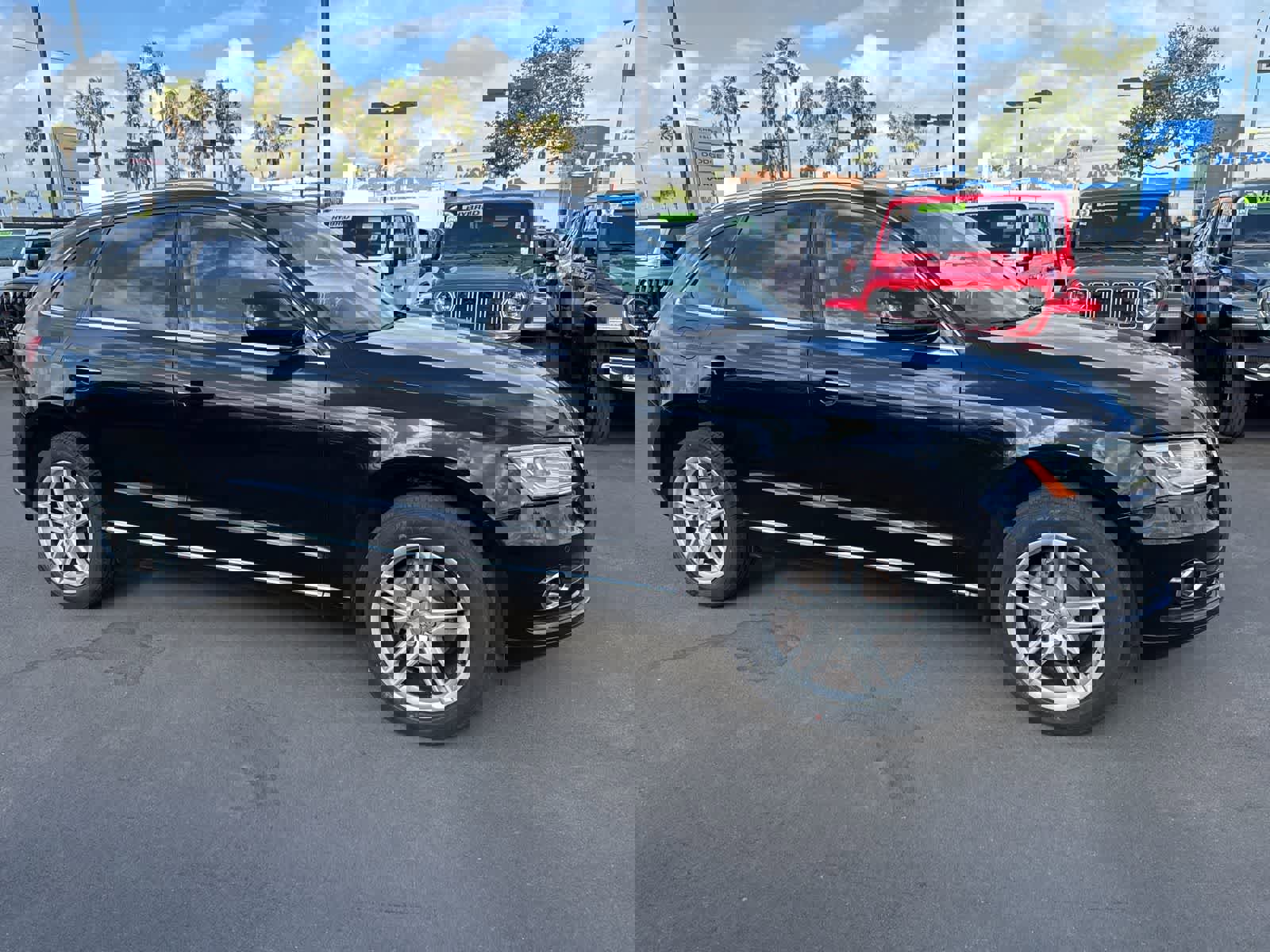 Used 2017 Audi Q5 2.0T Premium Plus w/ Technology Package AWD/4WD image 4