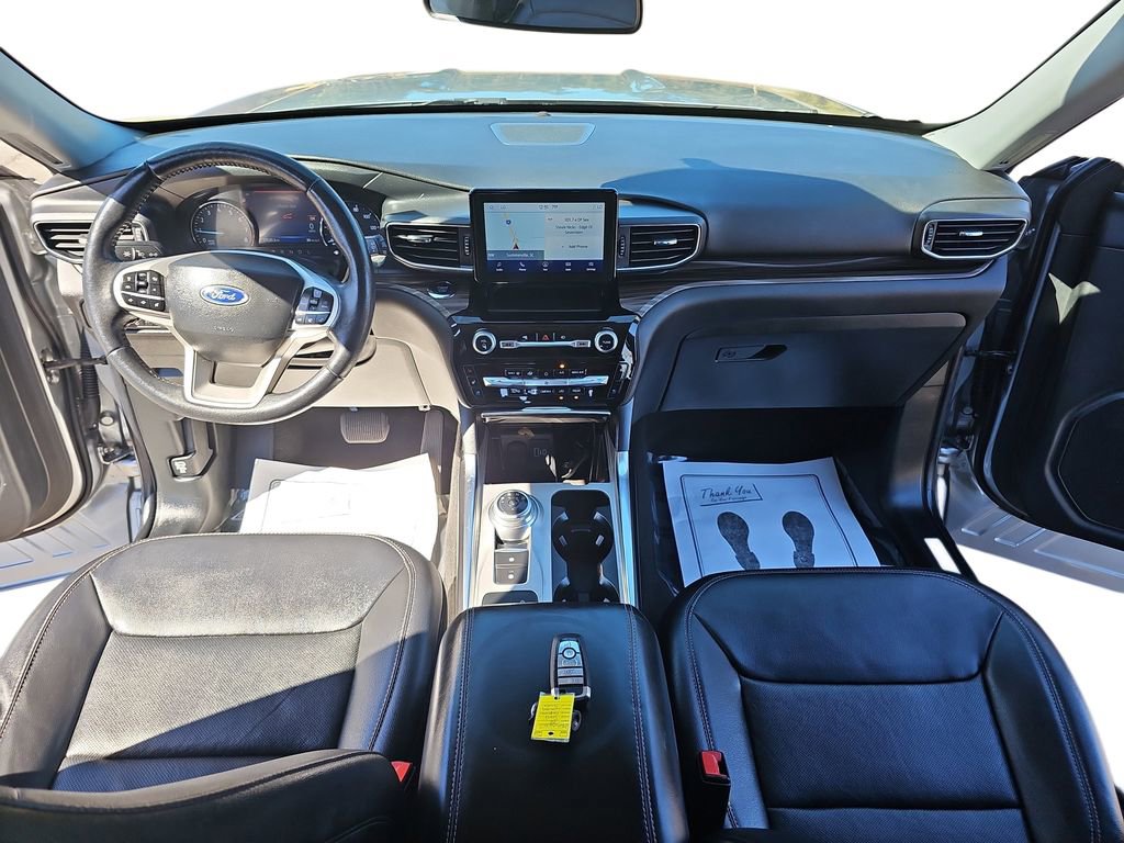 Used 2022 Ford Explorer Limited w/ Equipment Group 301A image 12