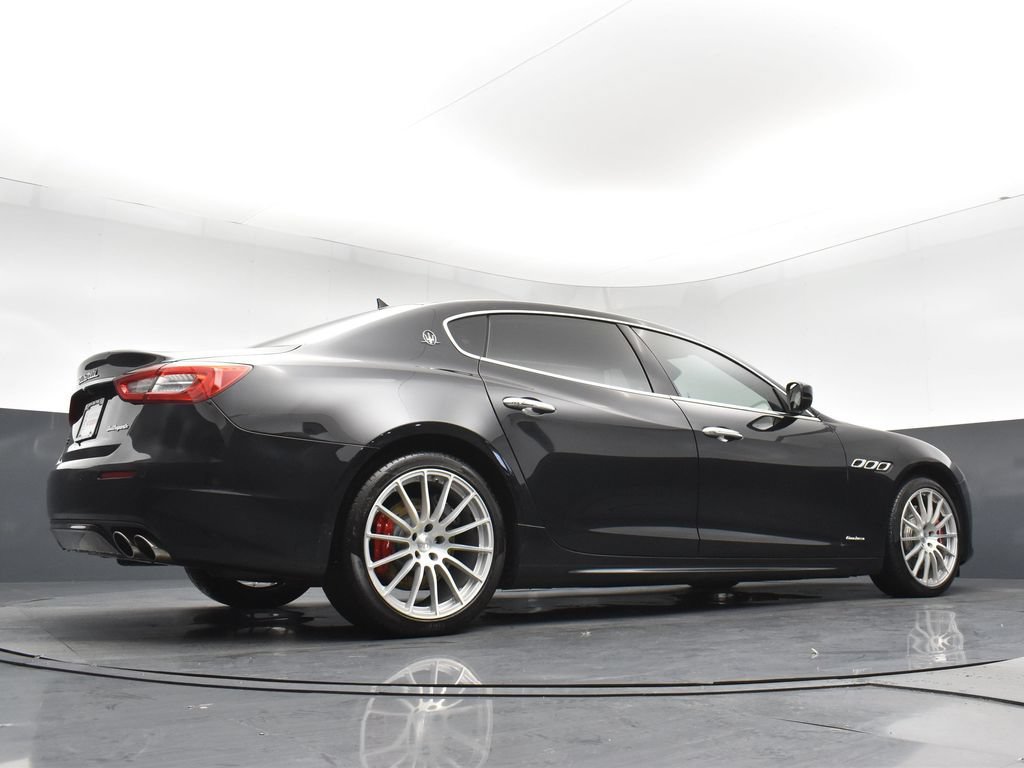 Used 2019 Maserati Quattroporte S GranLusso Q4 AWD/4WD image 24