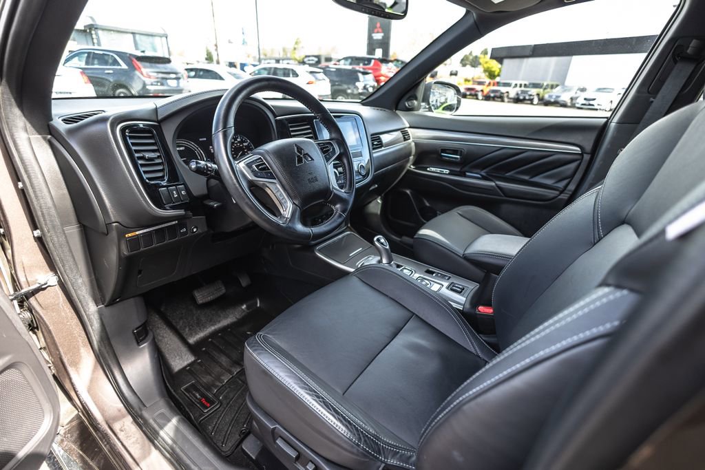 Used 2019 Mitsubishi Outlander SEL image 20