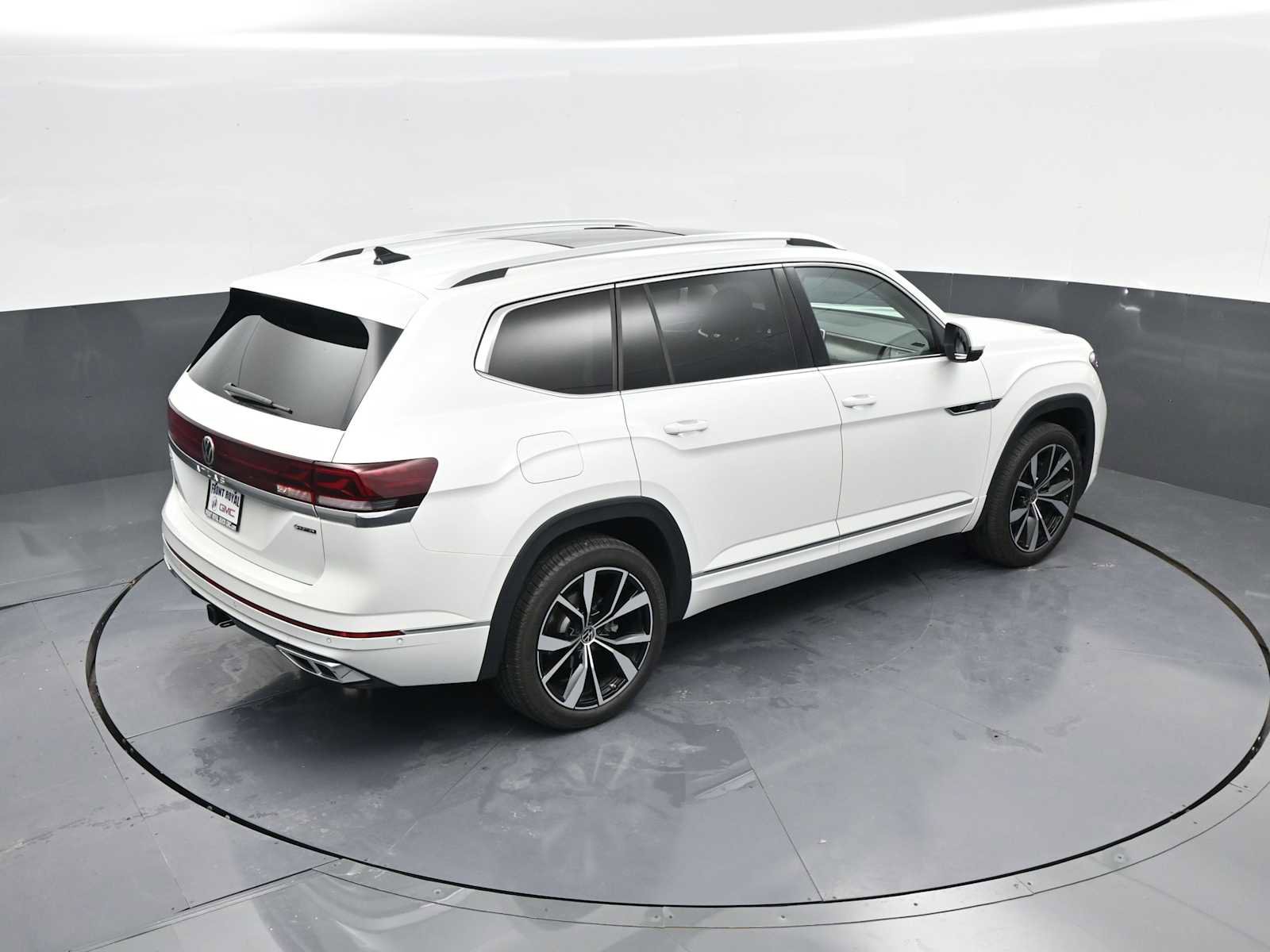 Used 2025 Volkswagen Atlas SEL Premium R-Line image 35