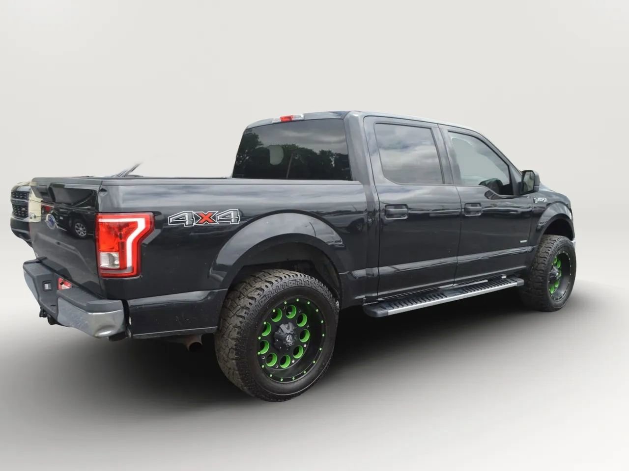 Used 2015 Ford F150 XLT image 8