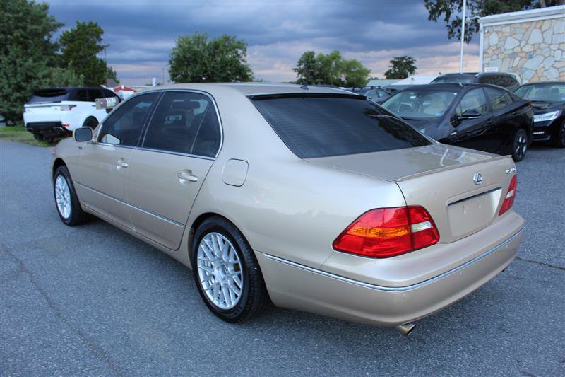 Used 2002 Lexus LS 430 RWD image 5