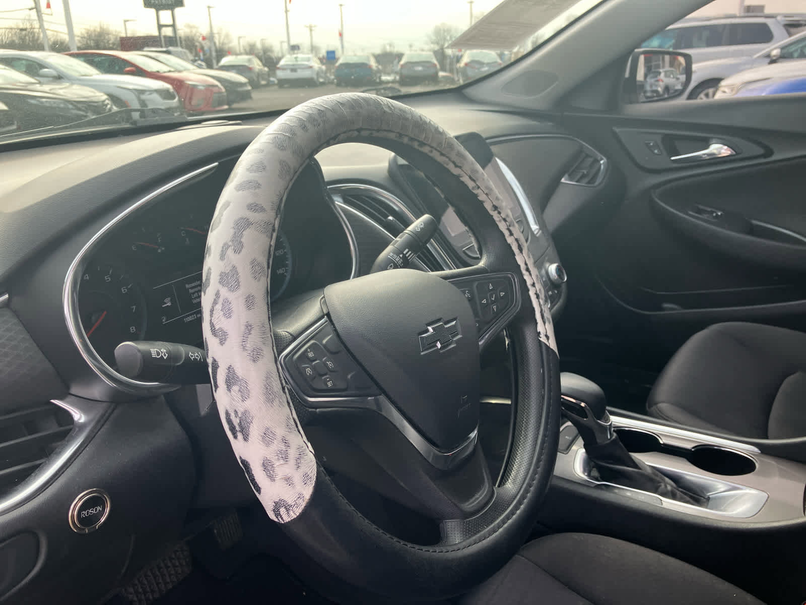 Used 2021 Chevrolet Malibu LT FWD image 9