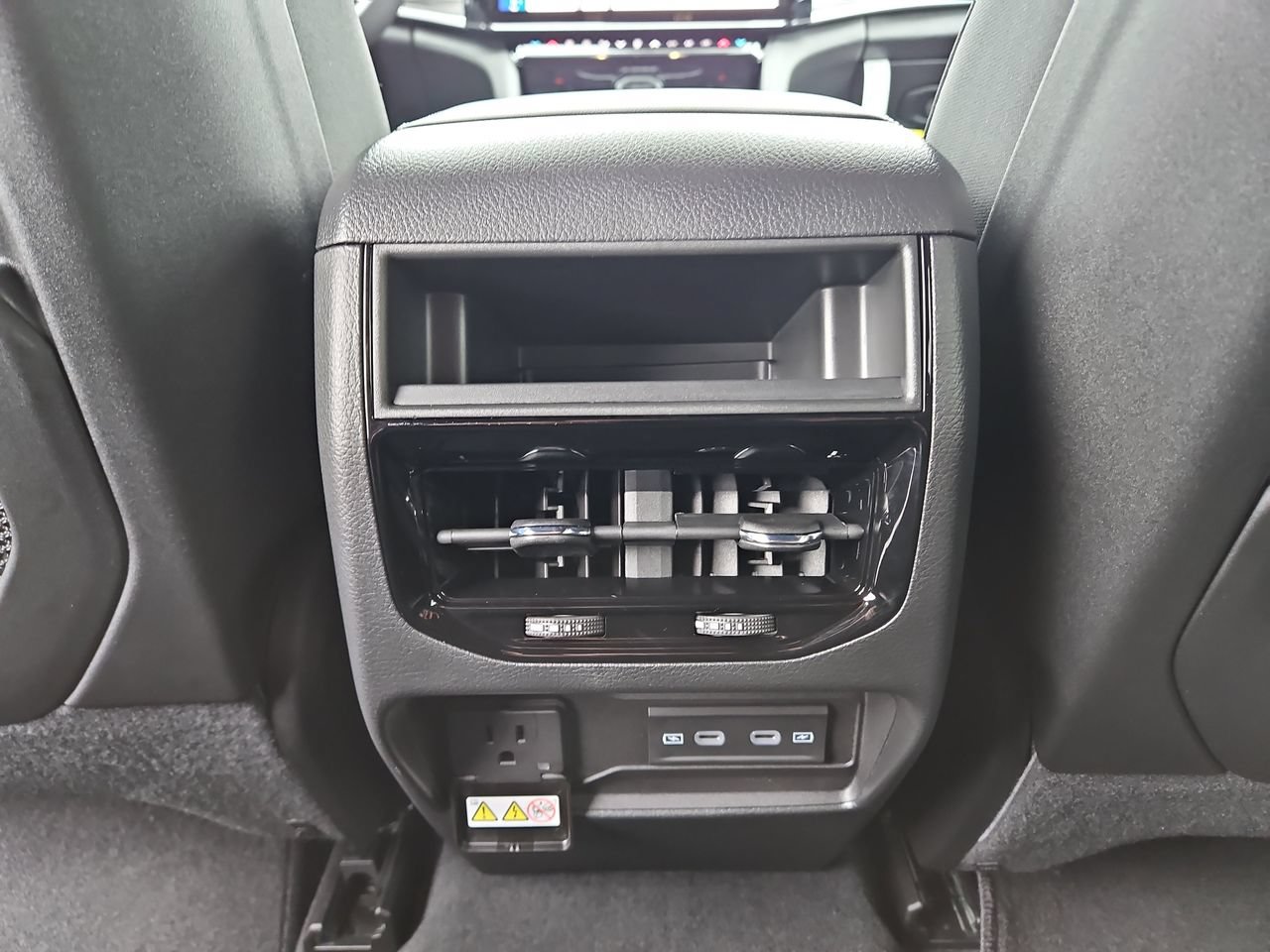 New 2026 Jeep Grand Cherokee Altitude AWD/4WD image 15
