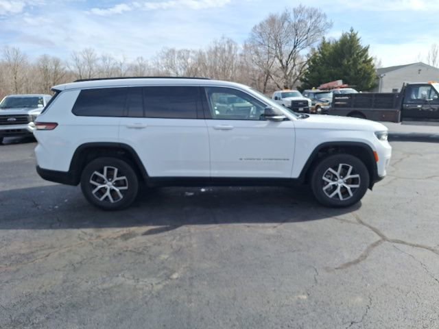 Used 2024 Jeep Grand Cherokee L Limited w/ Luxury Tech Group II image 2