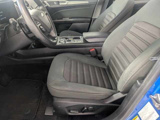 Used 2019 Ford Fusion SE FWD image 12