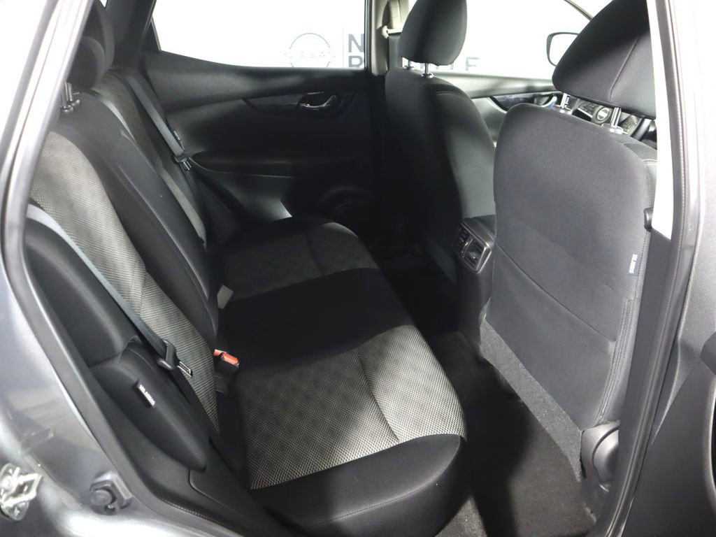 Used 2021 Nissan Rogue Sport SV AWD/4WD image 29