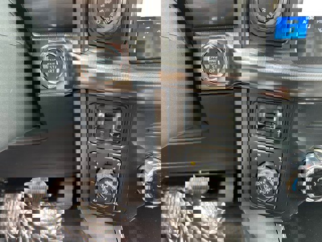 New 2025 Ford F150 Lariat w/ Equipment Group 501A Mid image 11