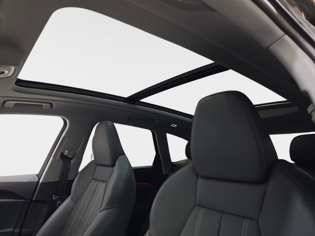 Certified 2025 Audi Q5 Prestige image 32