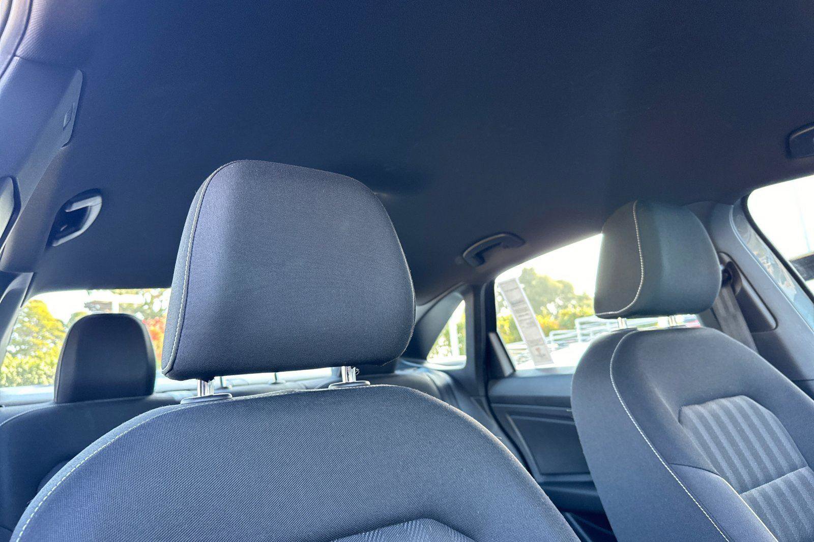 Used 2022 Volkswagen Jetta Sport image 15