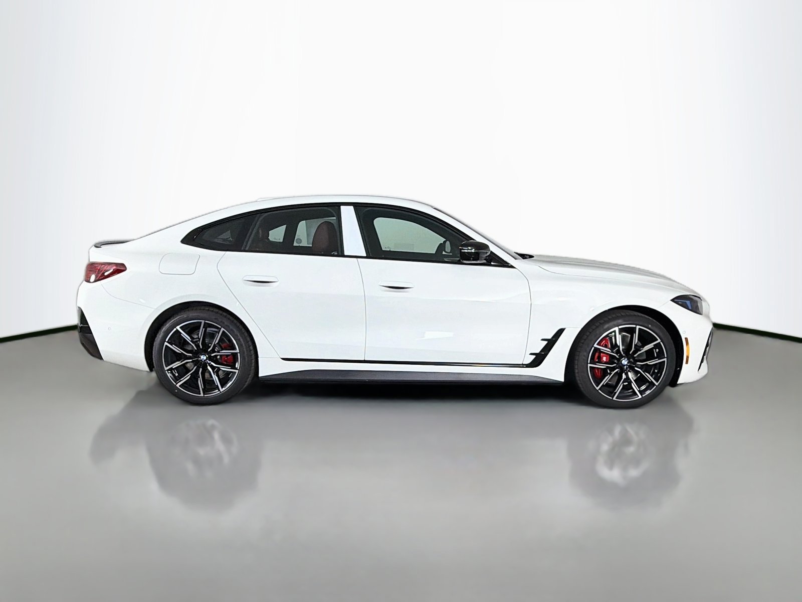 New 2026 BMW i4 eDrive40 w/ M Sport Package RWD image 8