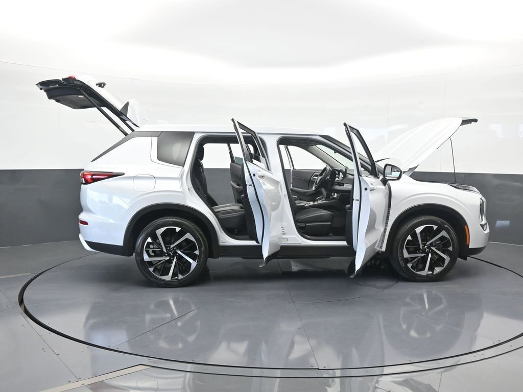 Used 2023 Mitsubishi Outlander SE image 80