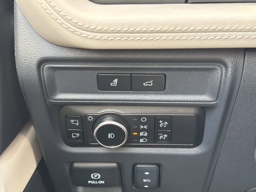Used 2024 Ford Expedition Platinum RWD image 28